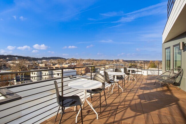 Foto del edificio - Perry Co-Living