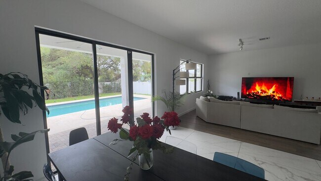 Foto del edificio - 4980 Whispering Way
