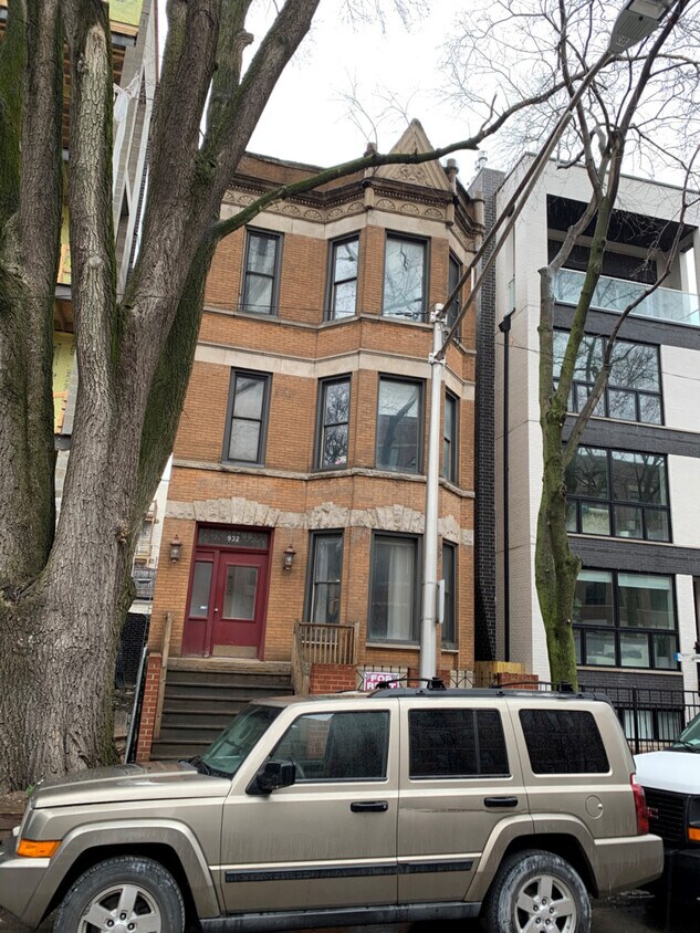 Primary Photo - 932 W Montana St