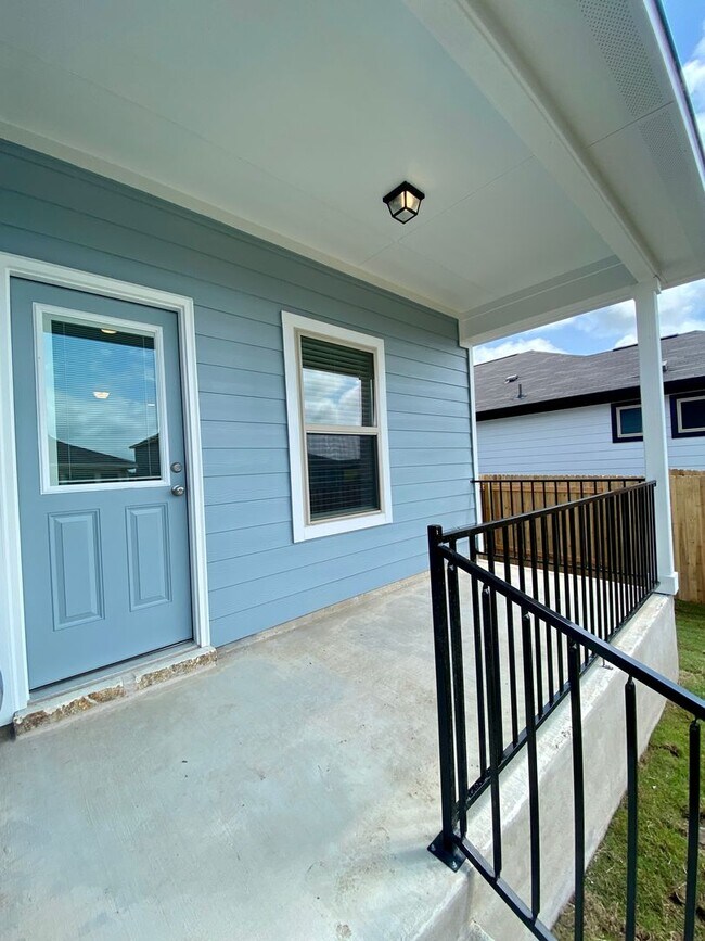 Foto del edificio - 3 Bed 2 Bath in Sonterra