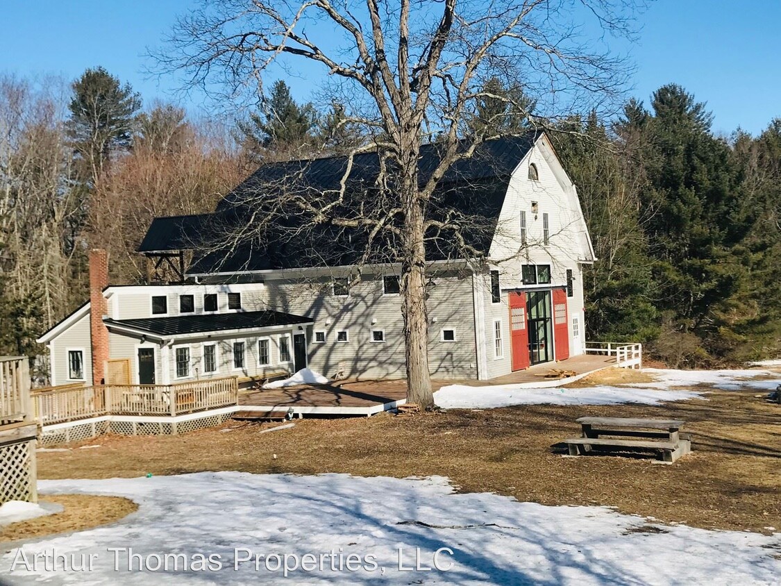 Primary Photo - 13 Tavern Way