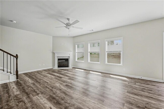 Foto del edificio - 290 Fox Crk Dr