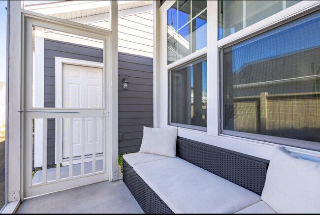 Foto del edificio - 610 Blueway Ave