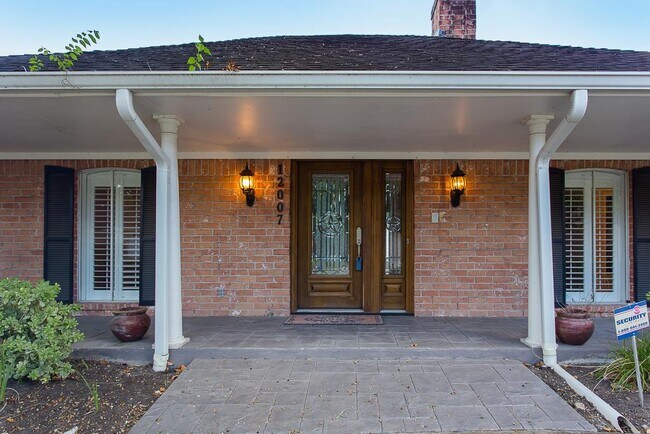 Foto del edificio - 12007 Cedar Pass Dr