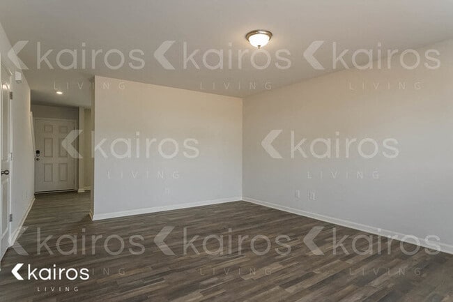 Foto del edificio - 1589 Finchley Court