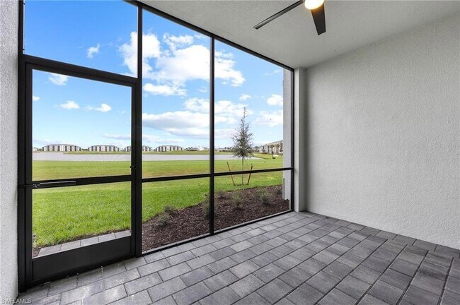 Foto del edificio - 5445 Double Eagle Cir