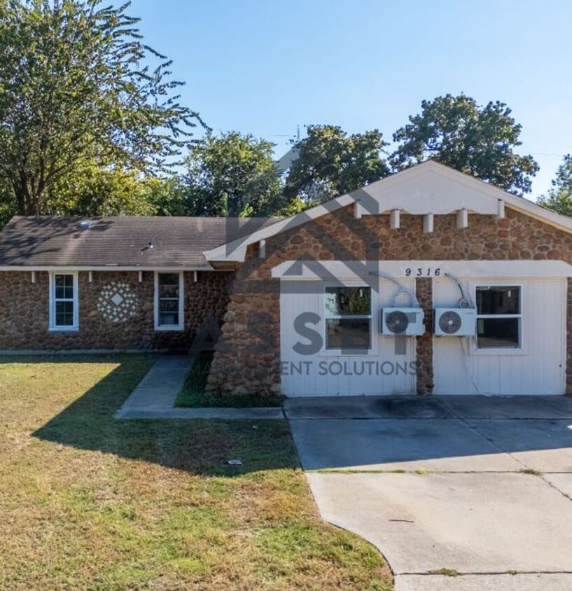Charming 5 Bedroom Home Available for Lease or Rent to Own! - Charming 5 Bedroom Home Available for Lease or Rent to Own!