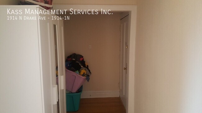 Building Photo - 1914 N Drake Ave