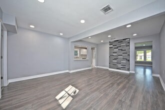 Building Photo - 3834 Rosedale St