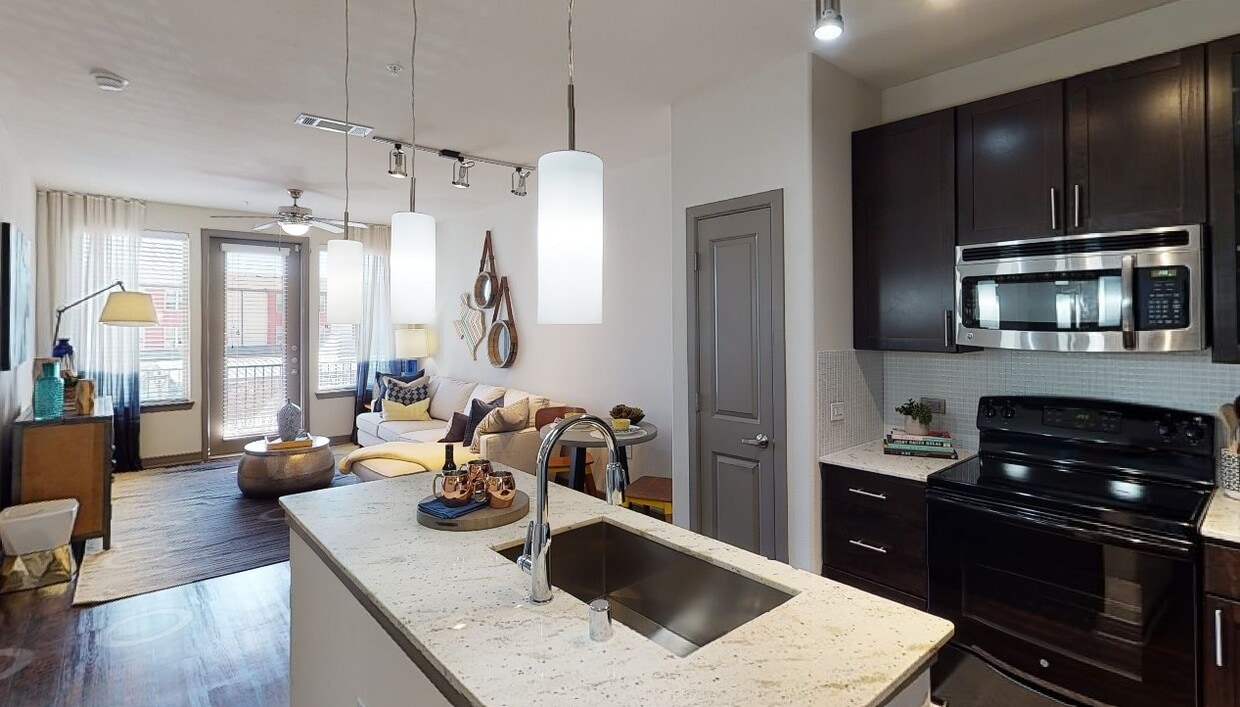 Photo - MAA Market Center Apartments