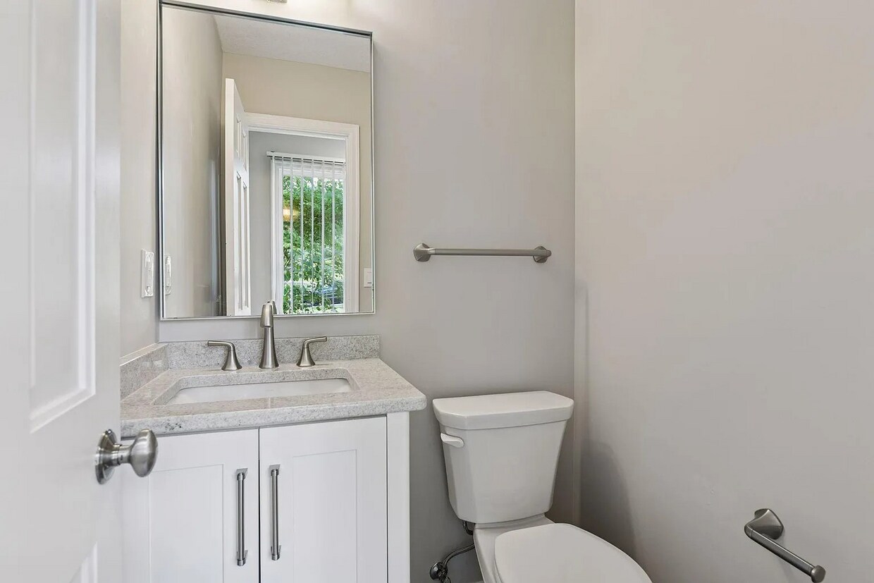 Foto principal - 4724 Temple Rd