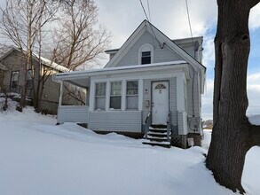 Building Photo - 202 Union Pl