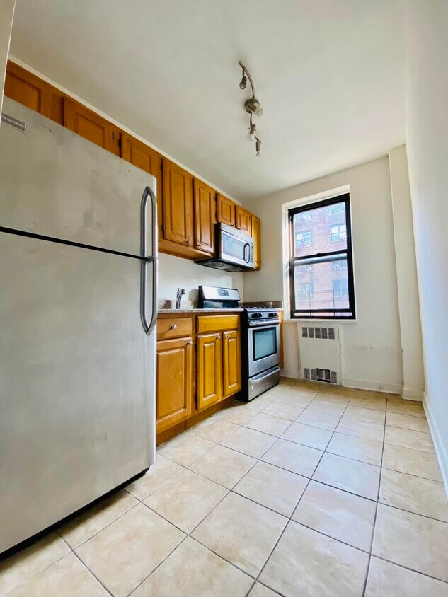 Primary Photo - 66-15 Wetherole St