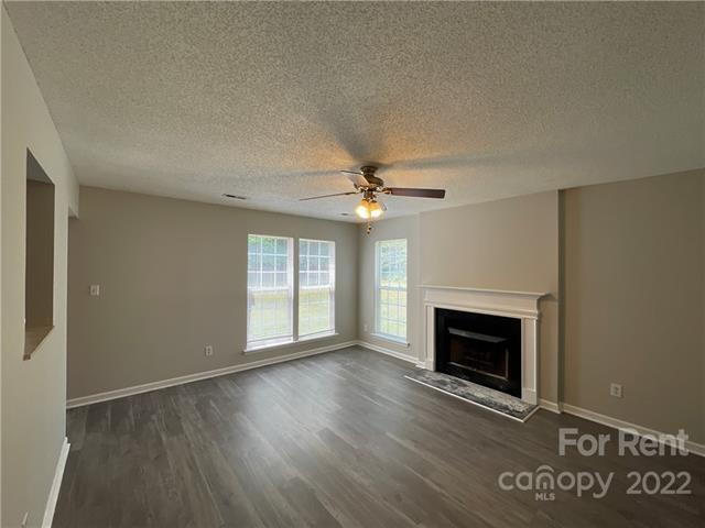 Building Photo - 7800 Travers Run Dr