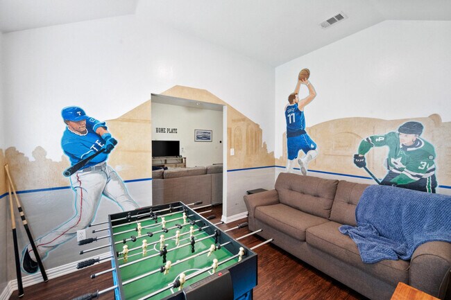 Foto del edificio - 4514 Ridgeway Dr