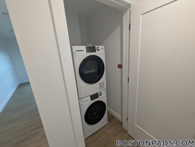 Building Photo - 199 Gardner St