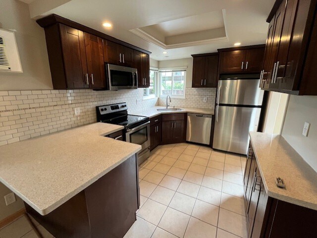 Building Photo - 135 Rose Ct