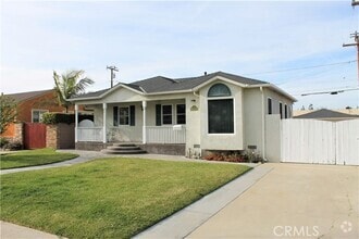 Building Photo - 2425 Sebald Ave