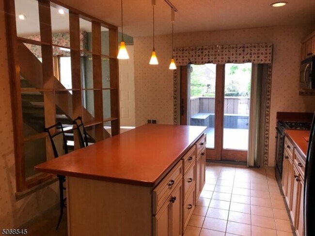 Foto del edificio - 163 Kingsberry Dr