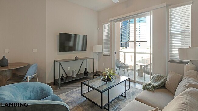 Foto del edificio - 3150 W Twain Ave