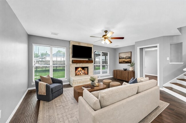 Building Photo - 2214 Shady Pine Dr