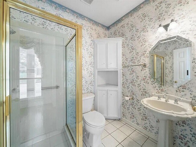 Building Photo - 2910 Chaucer Dr