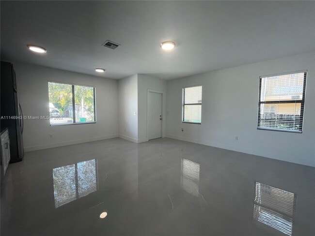 Building Photo - 3092 NW 27th St