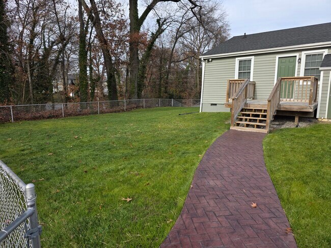 Foto del edificio - 501 E Brookland Park Blvd