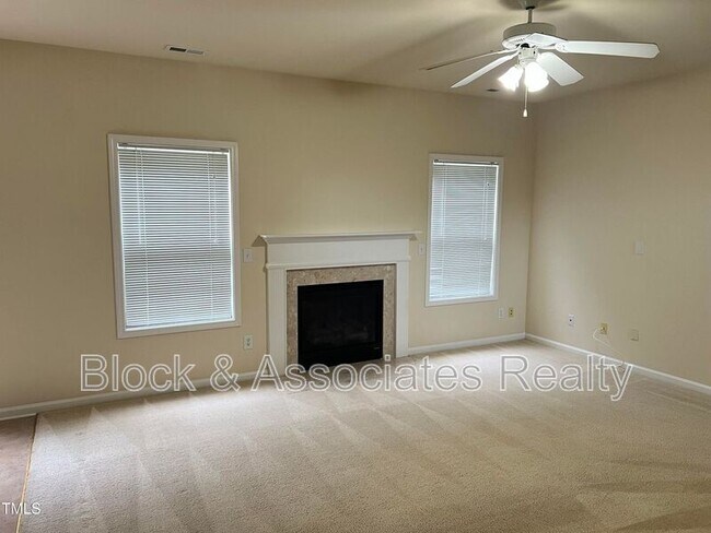 Foto del edificio - 718 Straywhite Ave