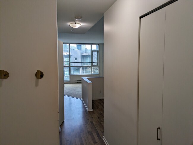 Photo du bâtiment - 1478 Hastings St W