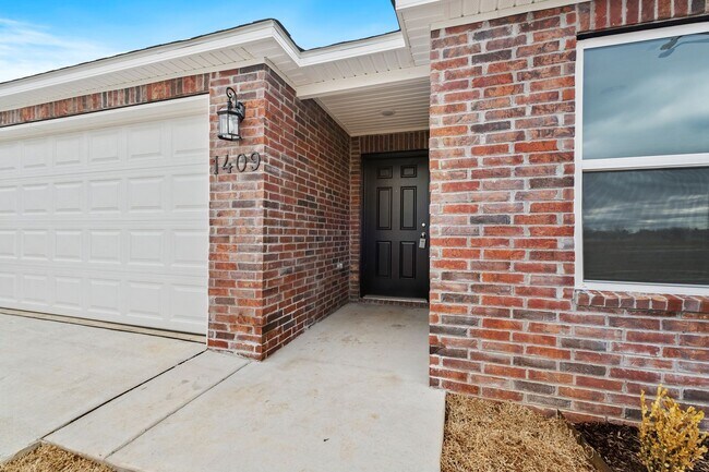 Building Photo - 4 Bedroom Build in Siloam Springs!