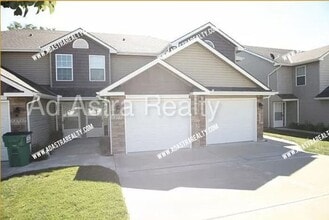 Building Photo - 13755 Post Oak Ln
