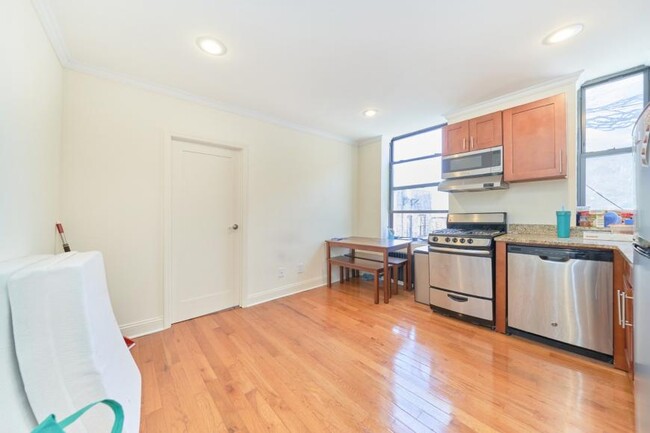 Building Photo - 2 bedroom in New York NY 10031