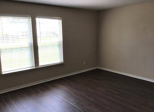 Building Photo - 5635 Olive Branch Way