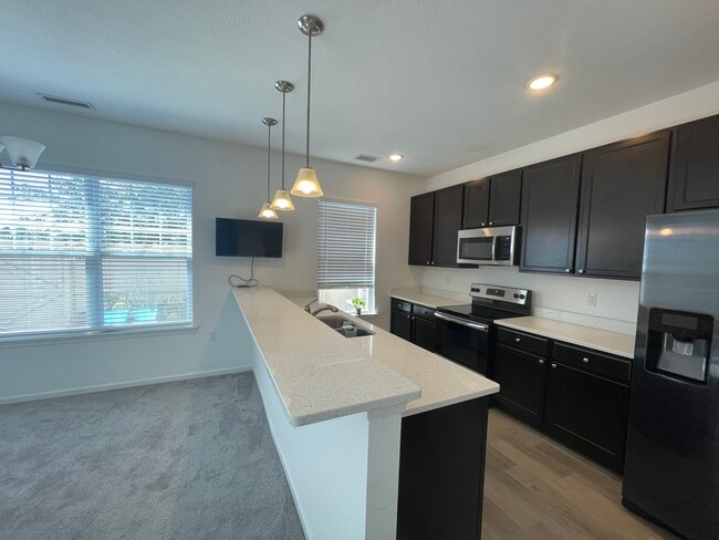 Building Photo - 413 Heartfield Dr