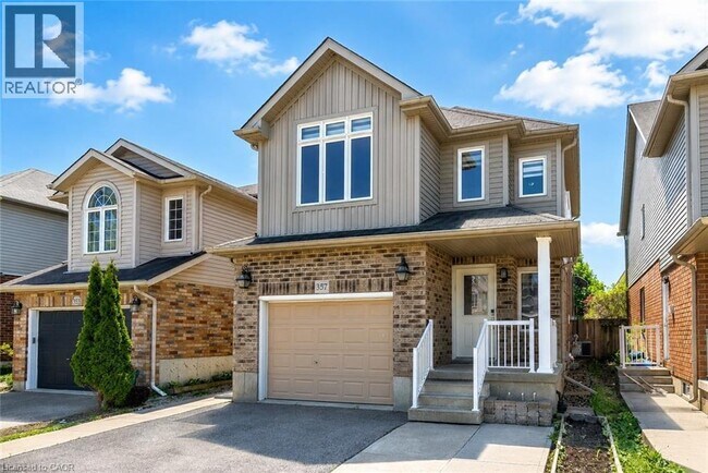 Building Photo - 357 Parkvale Dr