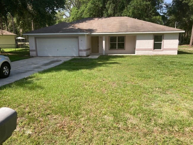 Building Photo - 3/2 Home Silver Springs Shores