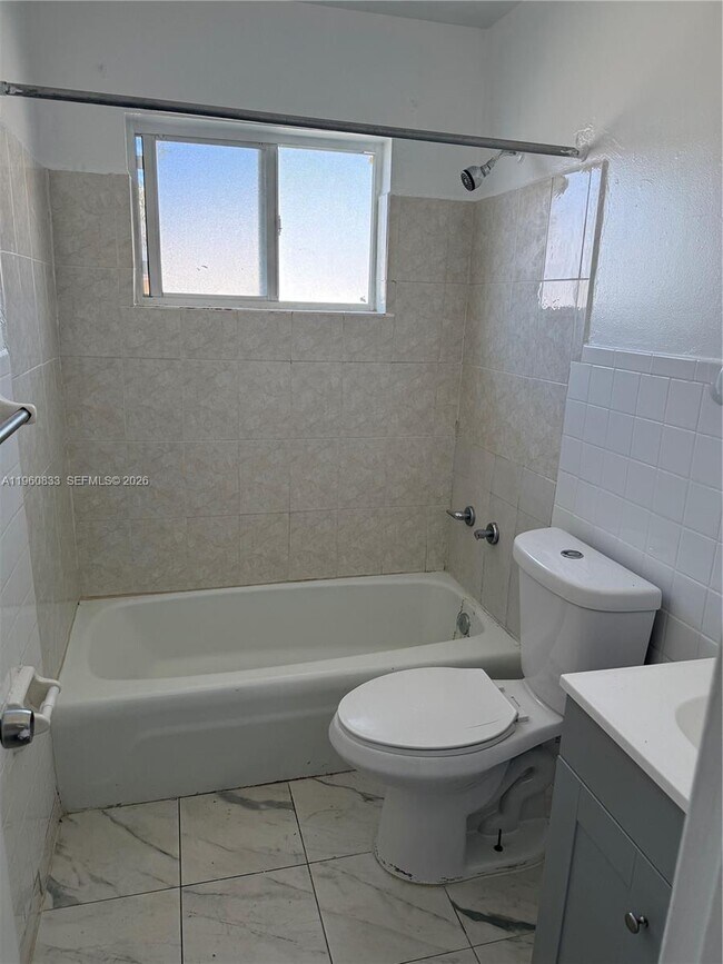 Foto del edificio - 702 Neptune St