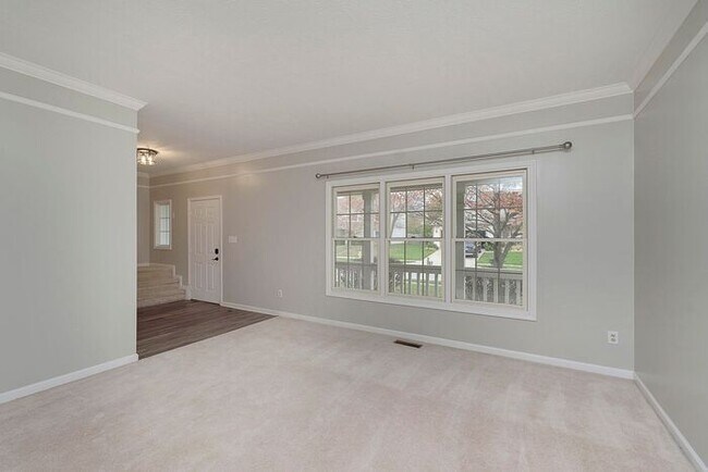 Building Photo - Lovely 4 Bedroom 2.5 Bath in Carmel's Park...