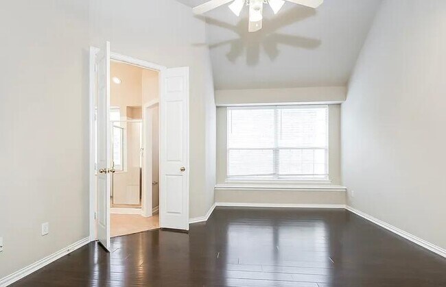 Building Photo - 3137 Fox Hollow Dr