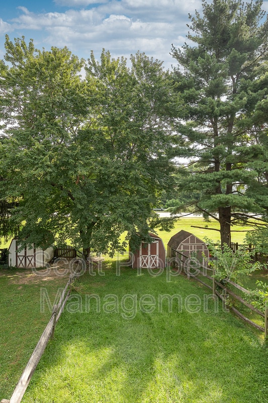 Building Photo - 113 Bourbon Ct