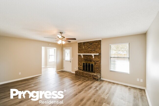 Foto del edificio - 823 Hardwood St