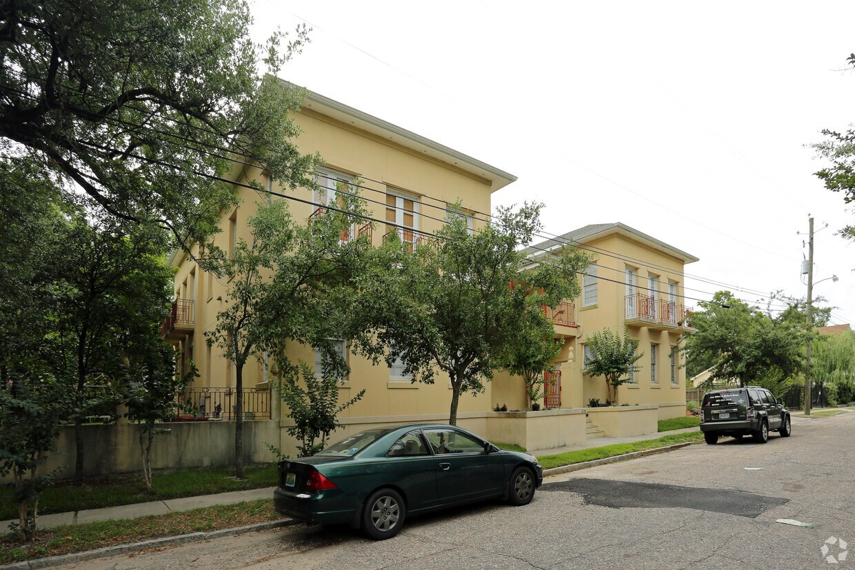 Building Photo - 258 N Claiborne St