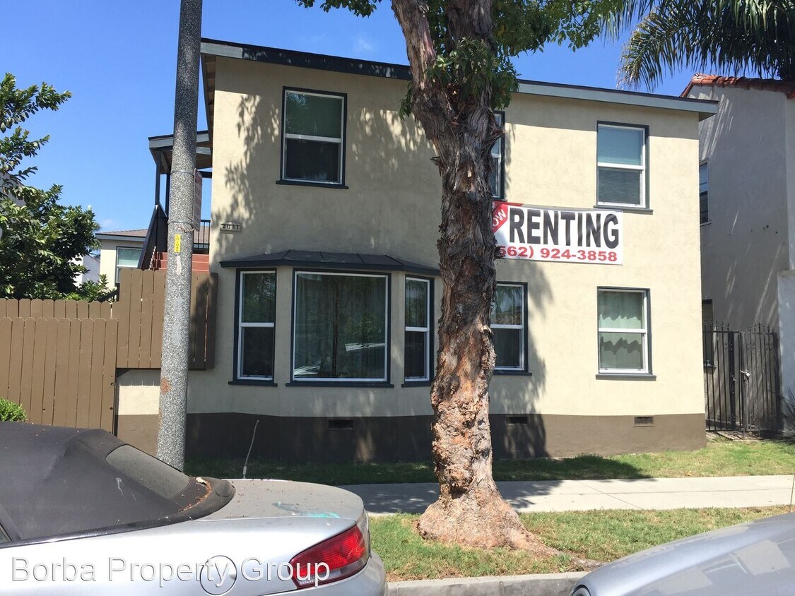 Building Photo - 2051 Cedar Ave