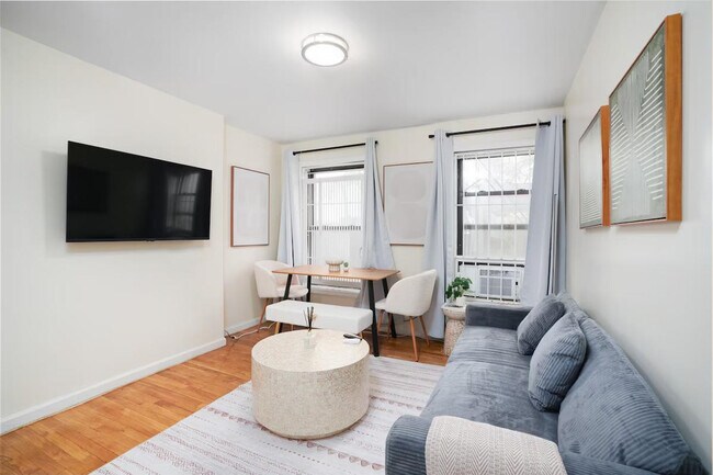 Foto del edificio - 227 E 30th St