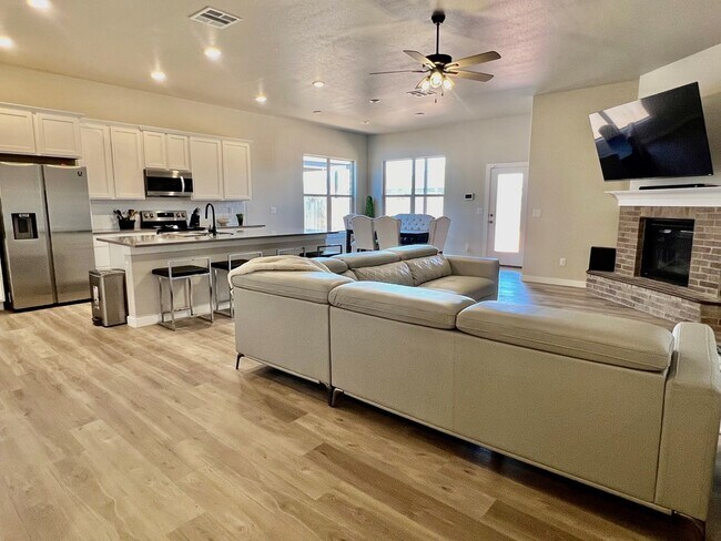 Foto del edificio - 915 Canal St