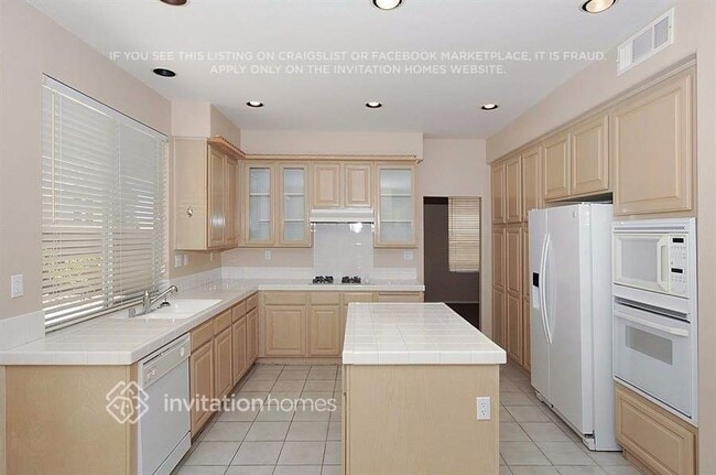 Foto del edificio - 4752 Poppywood Dr