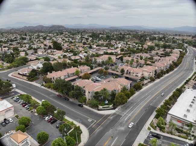 3D Exterior - Crescent Heights Luxury Apartment Homes