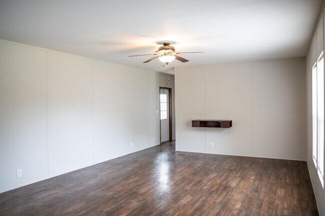 Building Photo - 134 Taney St