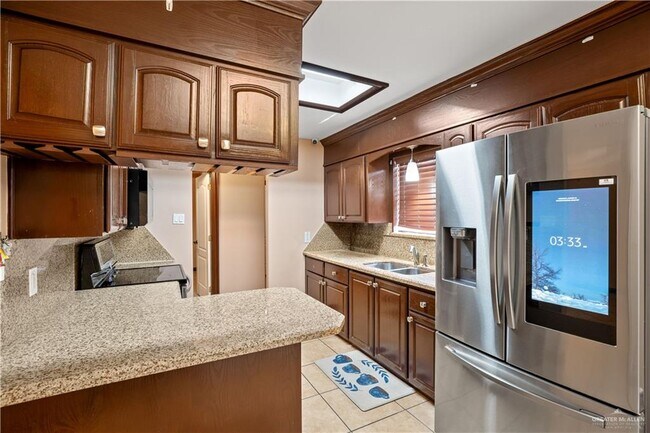 Foto del edificio - 20 Silverado Dr E